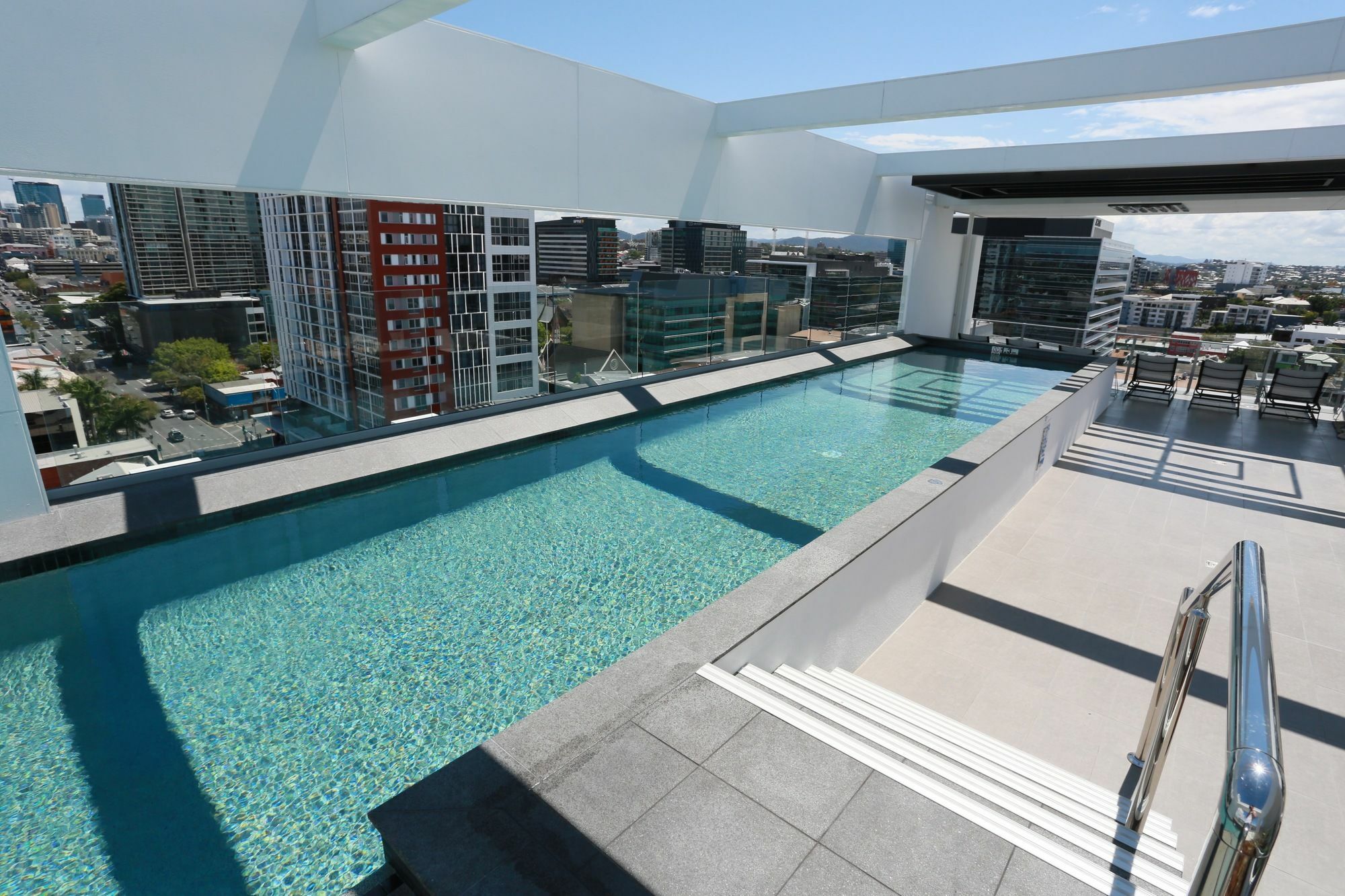 Hotel Alex Perry & 4*